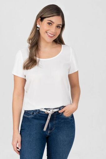 Blusa manga corta escote redondo en chifón