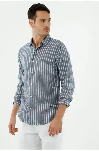 Camisa azul de rayas para hombre