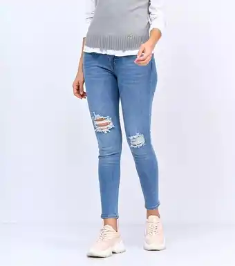 Derek Jean mujer con rotos y bota skinny derek oferta