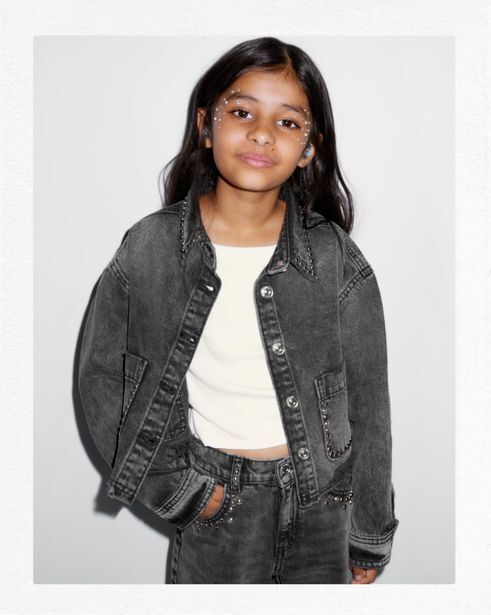 Zara Sobrecamisa denim tachas y rotos oferta