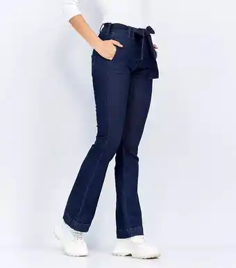 Jean mujer bota flare tiro alto con cinturon