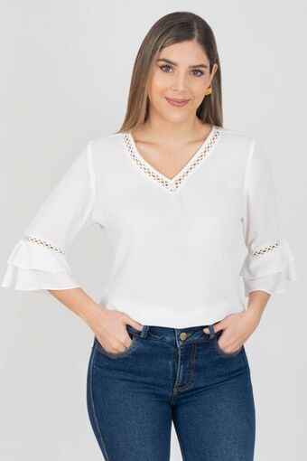 Unipunto Blusa manga al codo con golas, escote v con guipur oferta