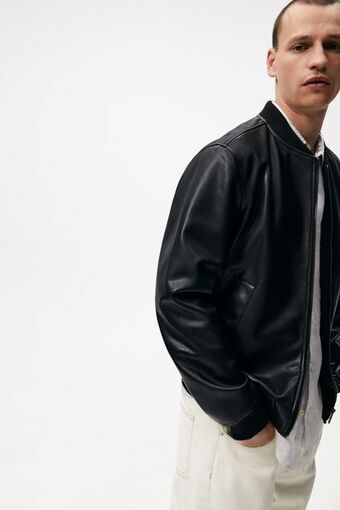 Zara Cazadora bomber efecto piel oferta