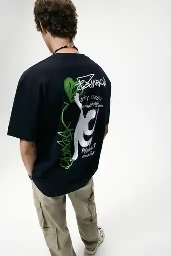Zara Camiseta estampado graffiti oferta