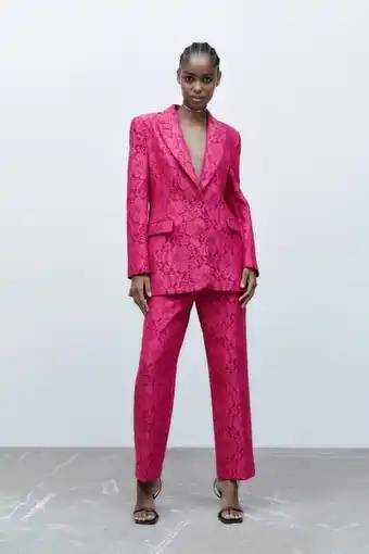 Zara Pantalón tobillero encaje oferta
