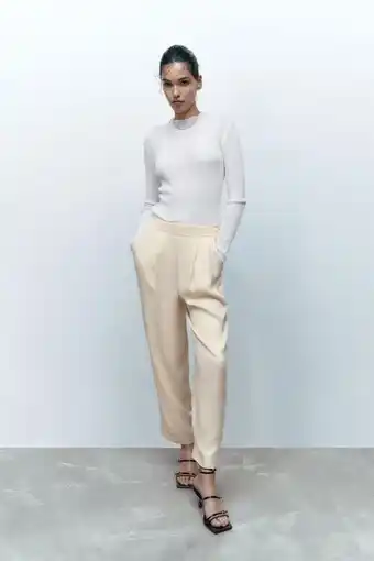 Zara Pantalón jogger satinado oferta