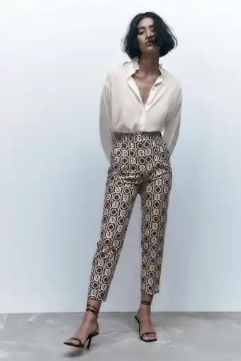 Zara Pantalón tiro alto estampado geométrico oferta
