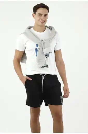 Tennis Bermuda negra para hombre oferta