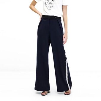 Fuera de Serie Pantalón tiro alto bota flare oferta