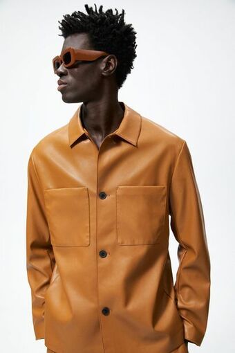 Zara Sobrecamisa efecto piel oferta