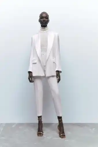 Zara Blazer satinada oferta