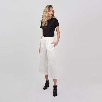 Fuera de Serie Pantalón crop tiro alto bota flare oferta