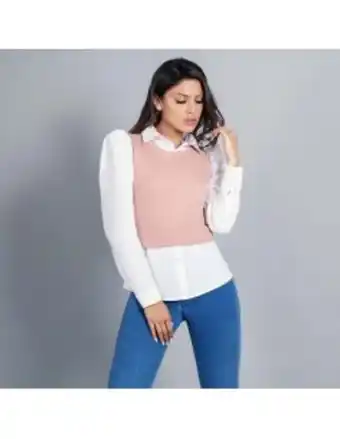 Camisa blanca manga puff, con chaleco palo de rosa