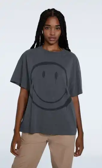 Stradivarius Camiseta oversize smiley® oferta