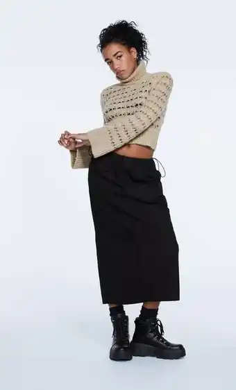 Stradivarius Jersey calado manga campana oferta