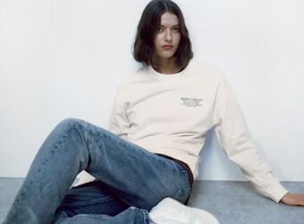Zara Camiseta texto contraste oferta
