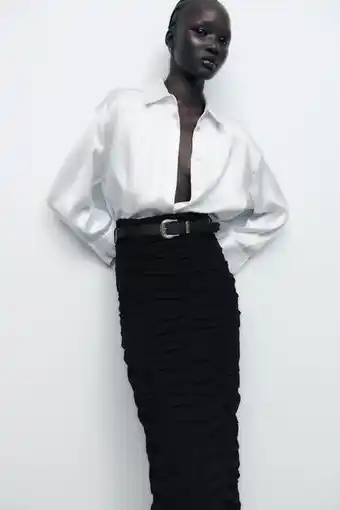 Zara Camisa satinada botón oferta