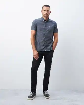 Chevignon Camisa de hombre, slim fit manga corta - bolsillo espada oferta