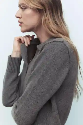 Zara Polo punto botones oferta