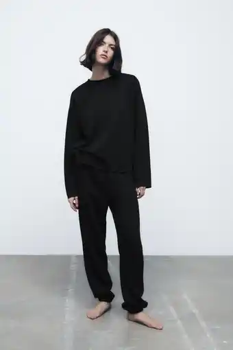 Zara Pantalón jogger soft oferta
