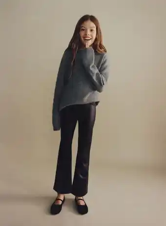 Zara Pantalón flare engomado oferta
