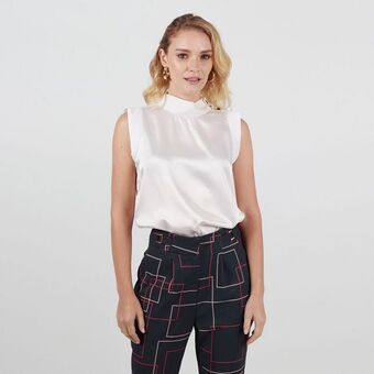 Fuera de Serie Blusa cuello alto manga sisa oferta