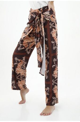 Tennis Pantalón café para mujer oferta