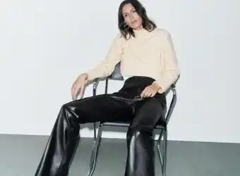 Zara Pantalón flare piel limited edition oferta