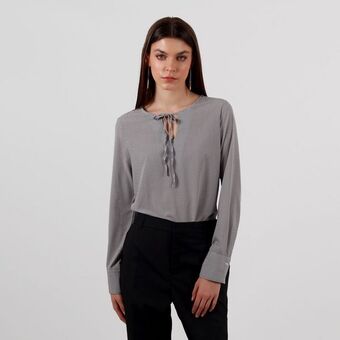 Fuera de Serie Blusa cuello redondo manga larga oferta