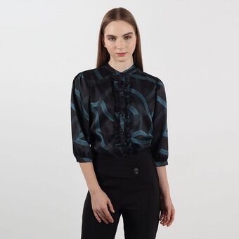 Fuera de Serie Blusa cuello neru manga 3cuartos oferta