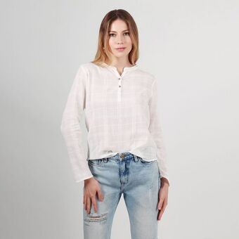 Fuera de Serie Blusa cuello neru manga larga oferta