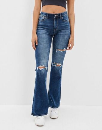 American Eagle Flare jean forever soft ae con rotos tiro súper alto oferta