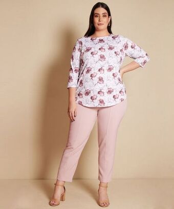 Pantalón unicolor con bolsillos laterales