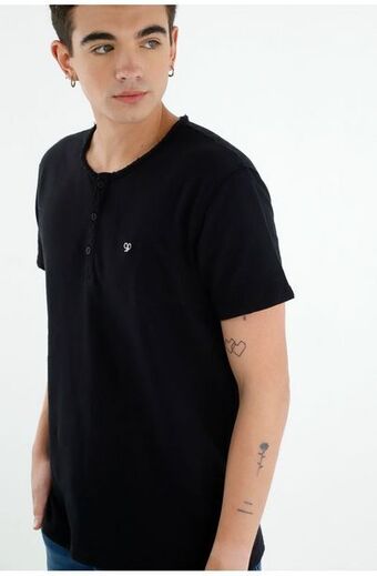 Tennis Camiseta negra cuello neru para hombre oferta