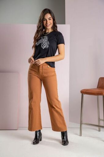 Pacífika Jean bota amplia café oferta