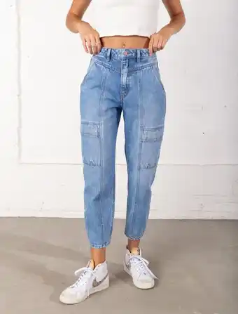 Naf Naf Jean tiro alto con cortes oferta