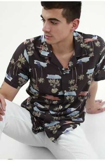 Tennis Camisa azul con estampado playero para hombre oferta