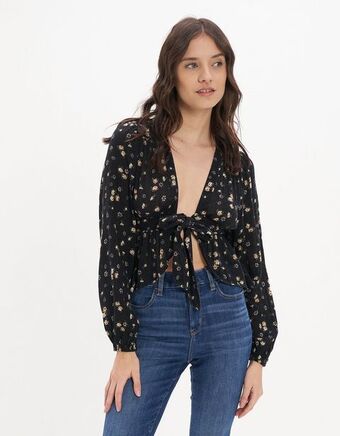 Blusa ae para amarrar de manga larga