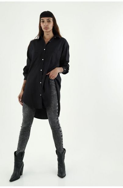 Camisa negra best sale larga mujer