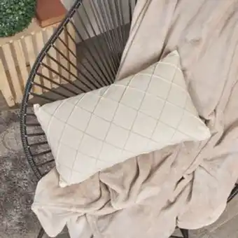 Brissa Cojín velvet drapeado marfil oferta