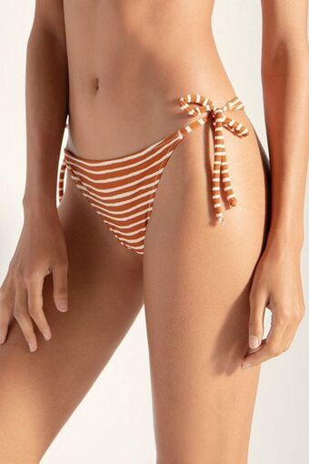 Touché Panty tanga oferta