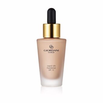 Oriflame Giordani gold base ultrafina perfeccionadora efecto natural oferta