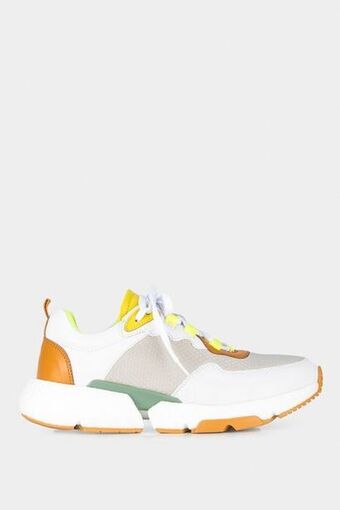 Tenis citrino de cuero y neopreno para mujer silueta deportiva