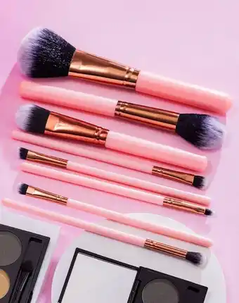 Set x8 brochas de maquillaje
