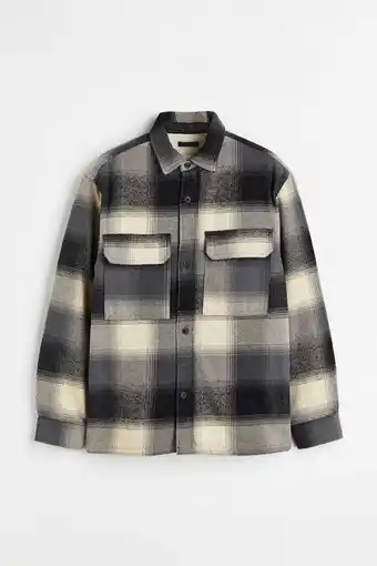 H&M Sobrecamisa con forro en peluche regular fit oferta