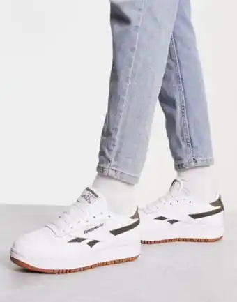 ASOS Reebok club c double trainer in white and khaki leopard - exclusive to asos oferta