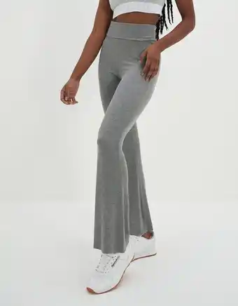American Eagle Pantalón aerie real softâ® acampanado con dobladillo oferta