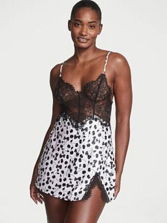 Victoria’s Secret Lace top satin slip oferta