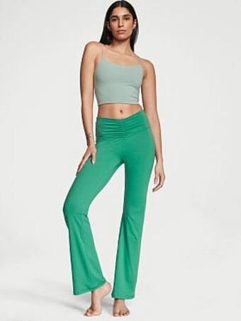 Victoria’s Secret Love cloud ruched flare leggings oferta