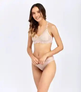 Derek Set bralette y panty tipo hilo unicolor derek oferta